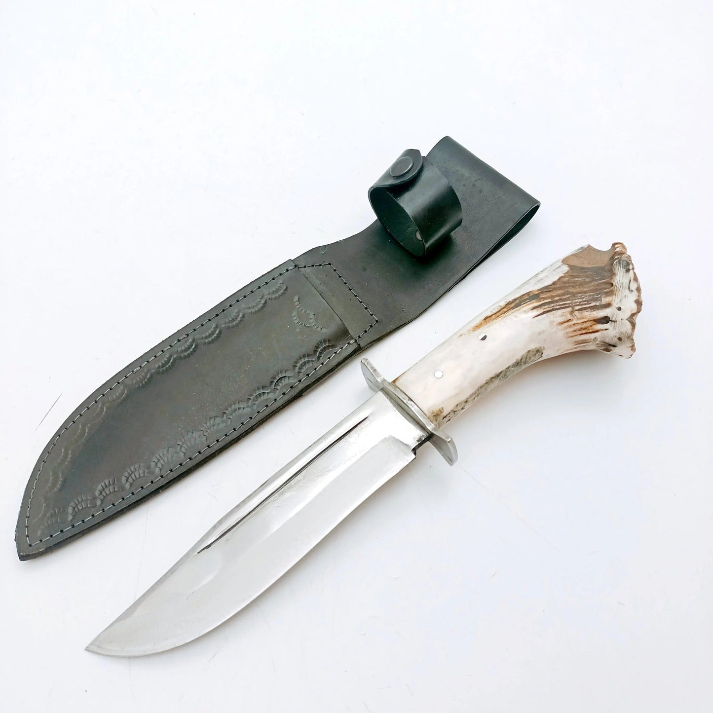 Handgemachtes Survival Jagdmesser mit Hirschgeweih Griff und Lederscheide