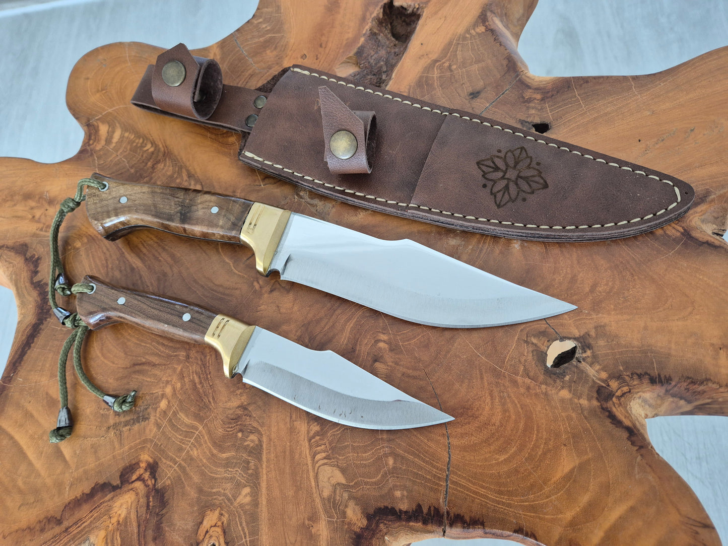 2 Stück Walnussholz Jagdmesser Set Personalisiert