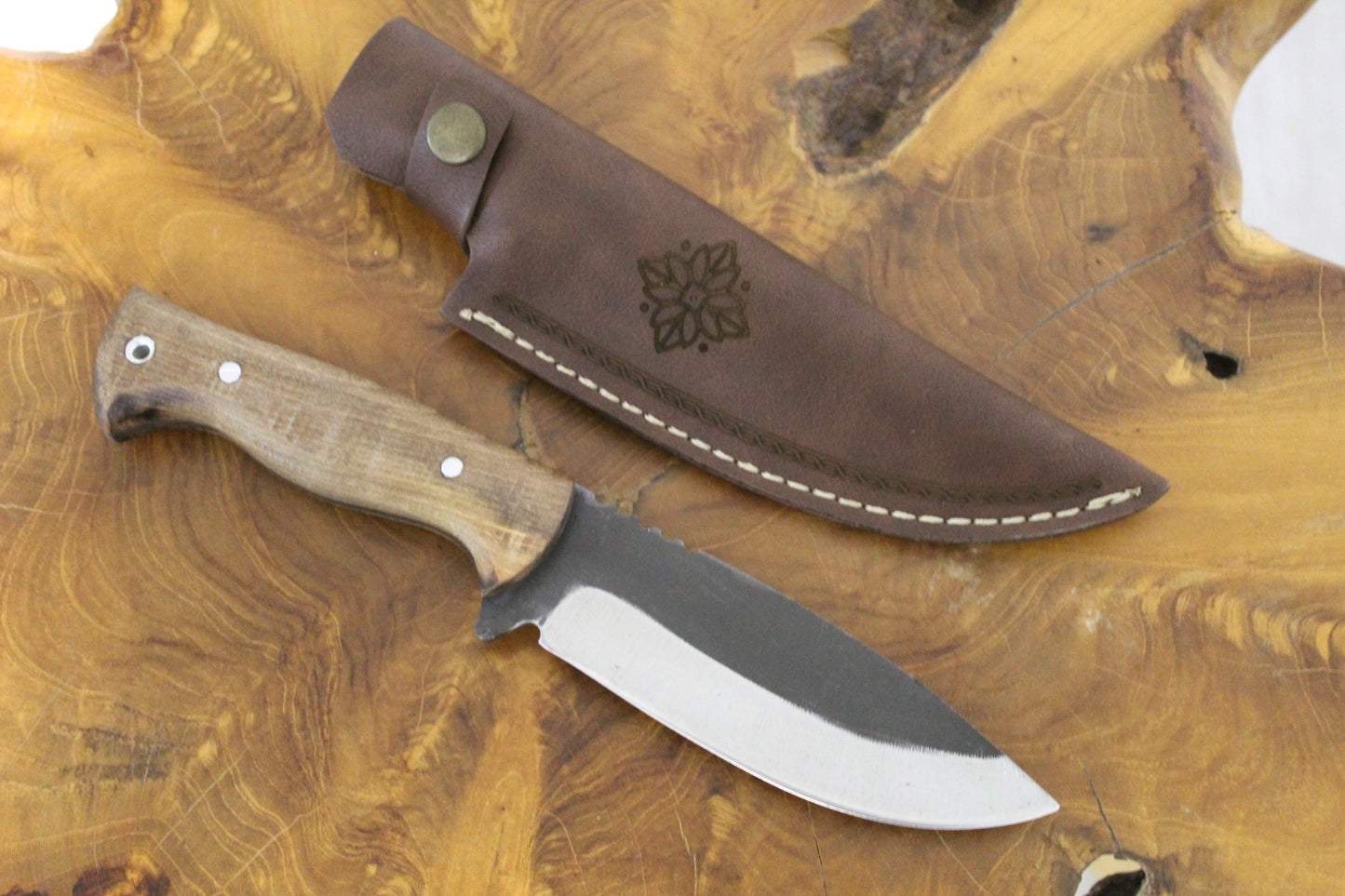 Personalisiertes Wikinger Messer mit Lederscheide
