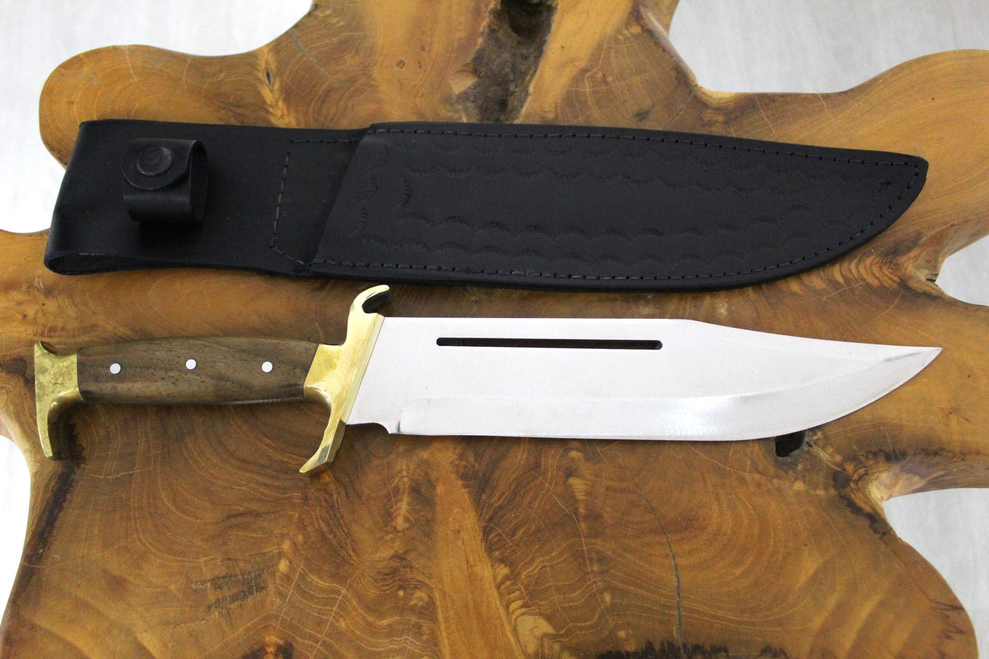 Handgefertigtes Jagdmesser mit Lederscheide Personalisiert