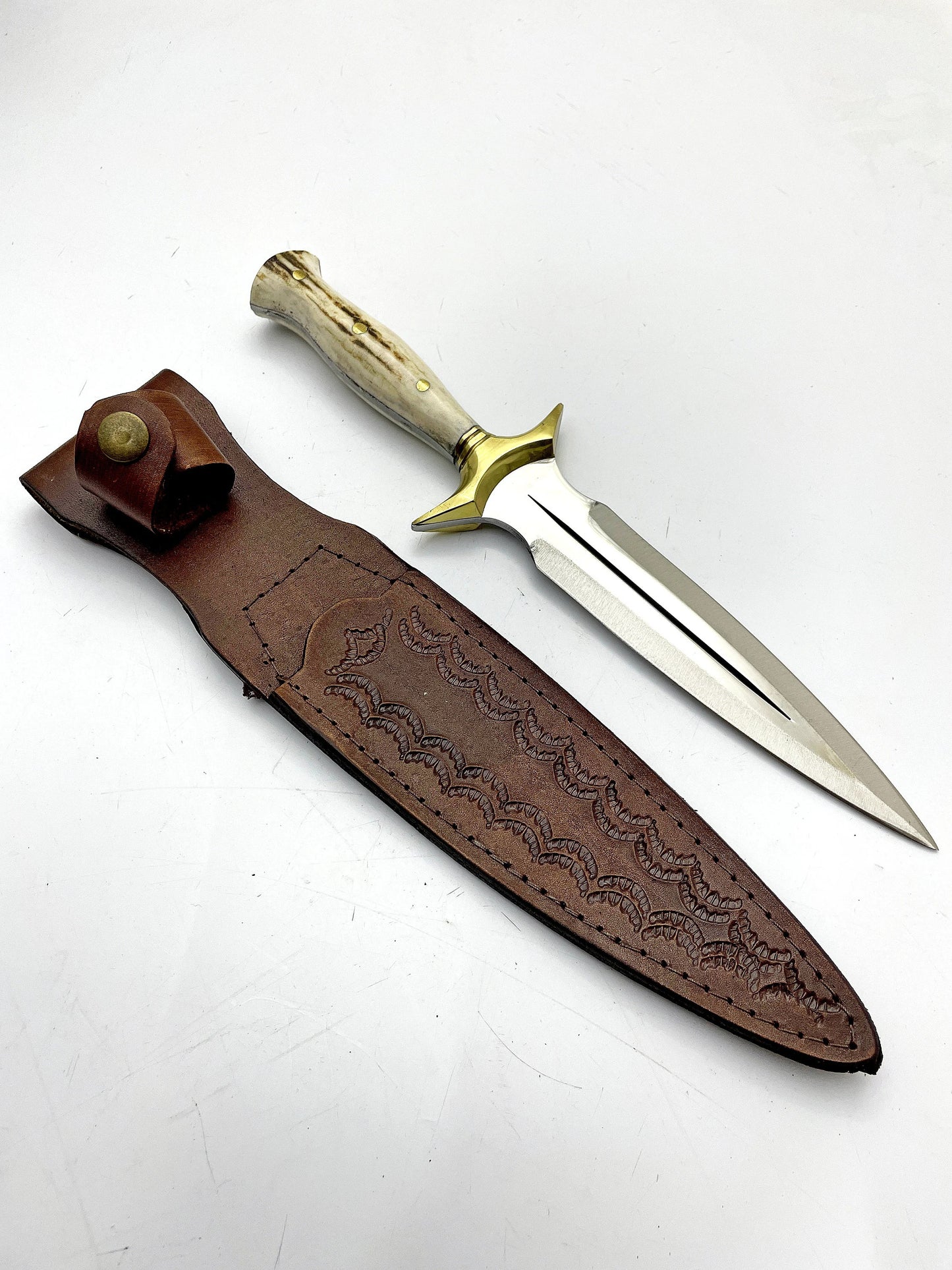Handgemachtes Hirschgeweih Dolchmesser Personalisiert mit Lederscheide
