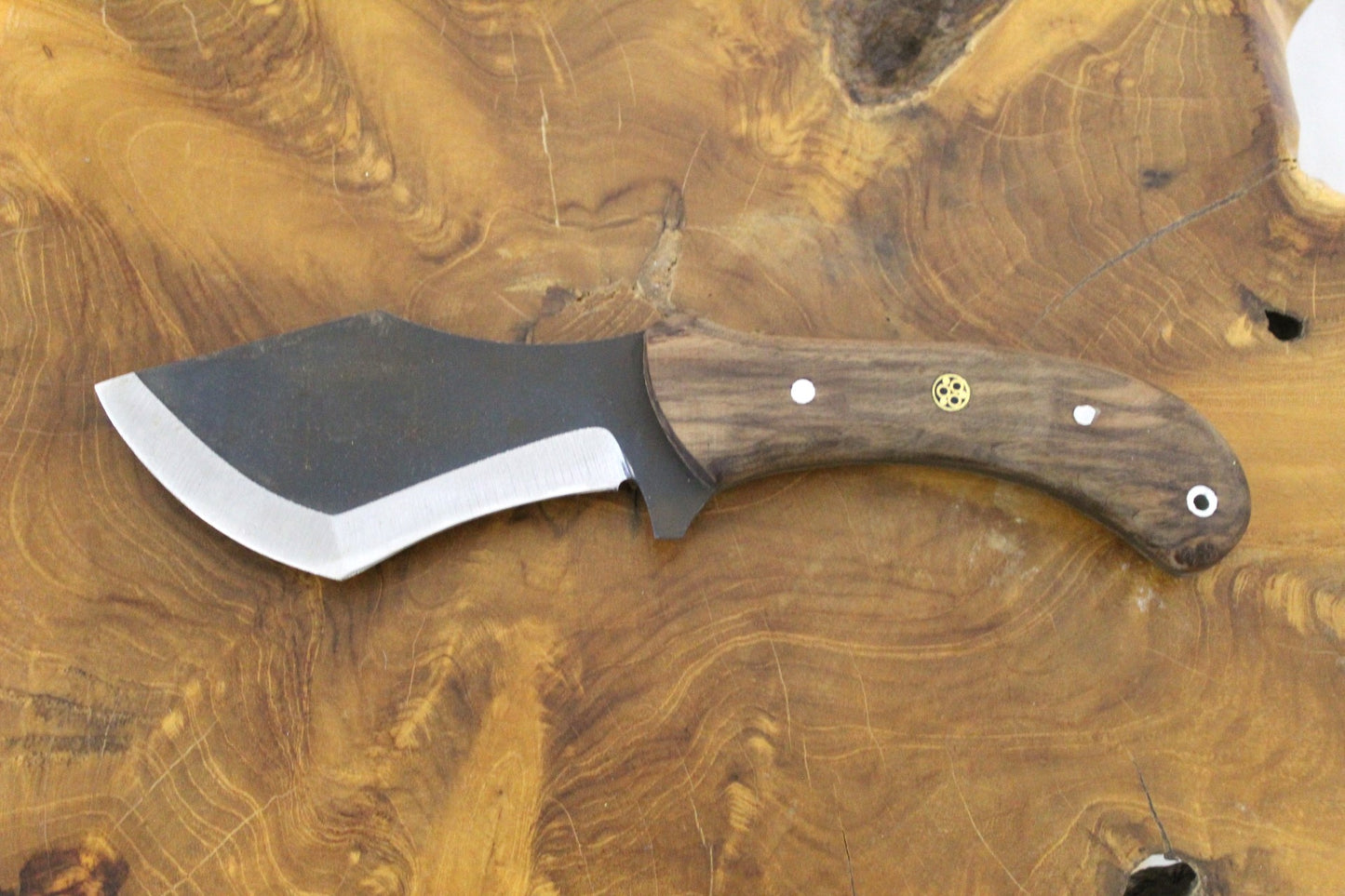 Handgemachtes Walnussholz Tracker Messer mit Scheide