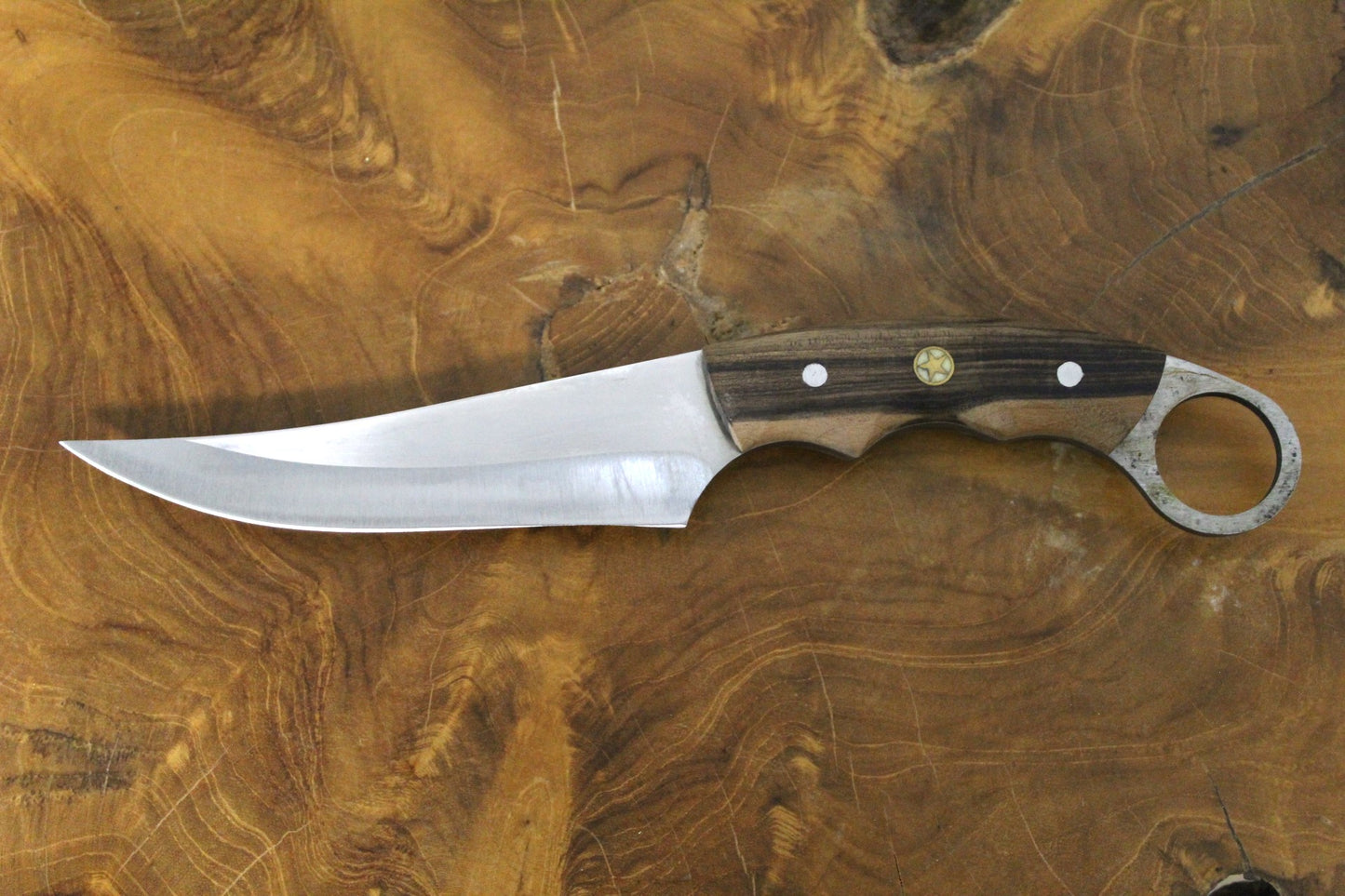 Handgefertigtes Bushcraftmesser mit Lederscheide Personalisiert