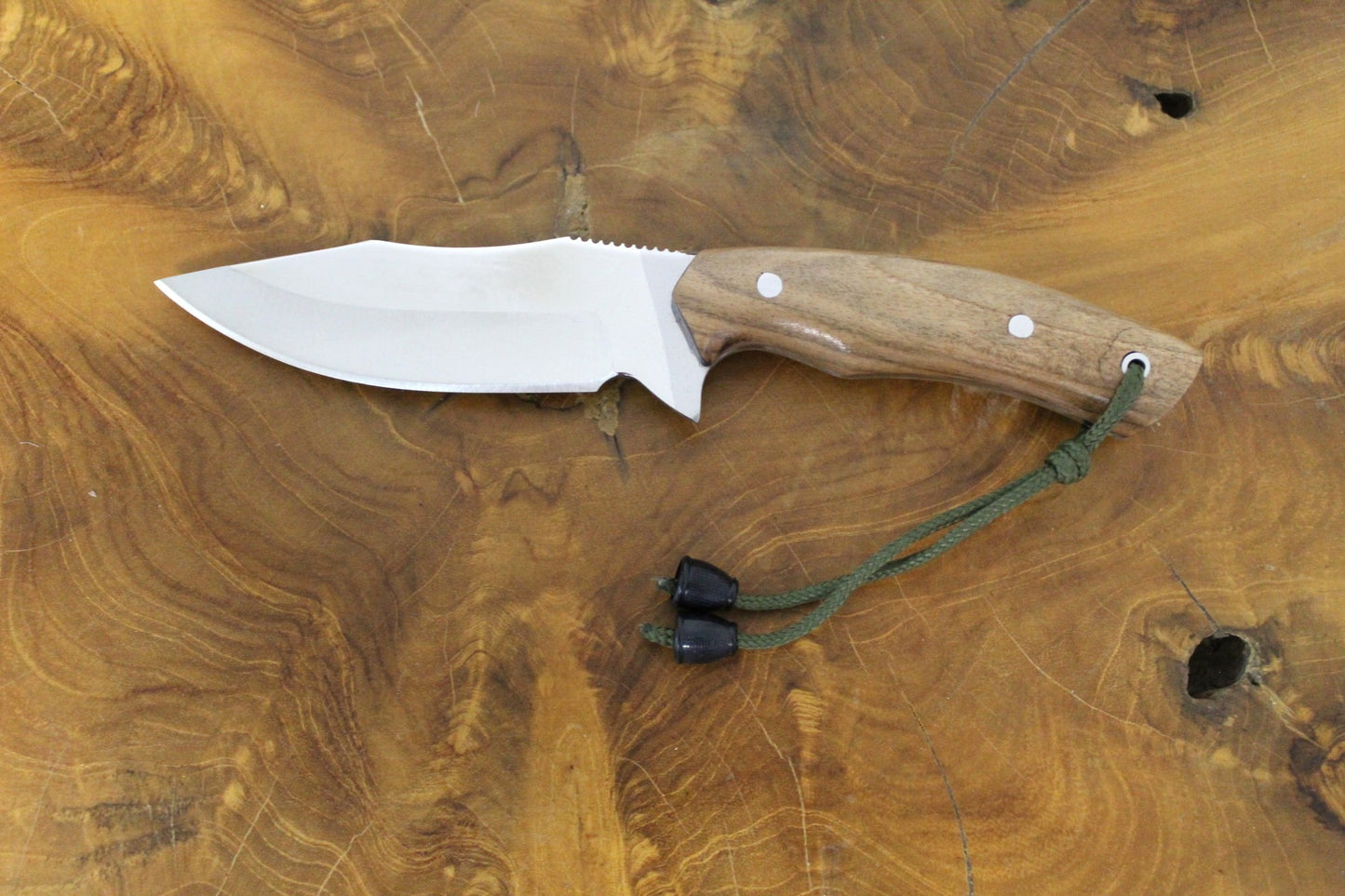 Handgefertigtes 10-Zoll-Walnussgriff-Bushcraft-Messer Personalisiert