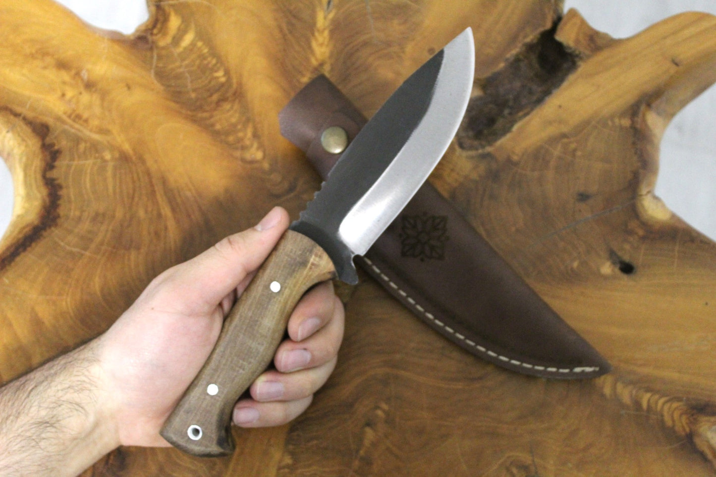 Personalisiertes Wikinger Messer mit Lederscheide