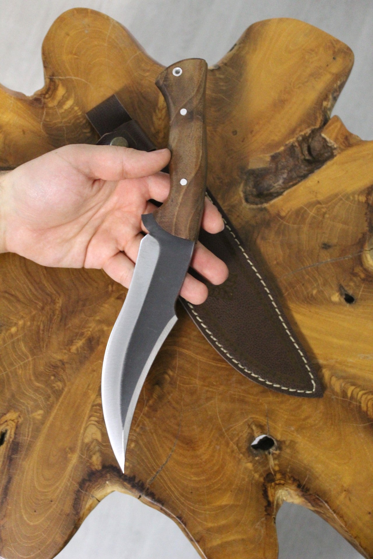 12,6 "professionelles Jagdmesser mit Walnussholz Griff Personalisiert