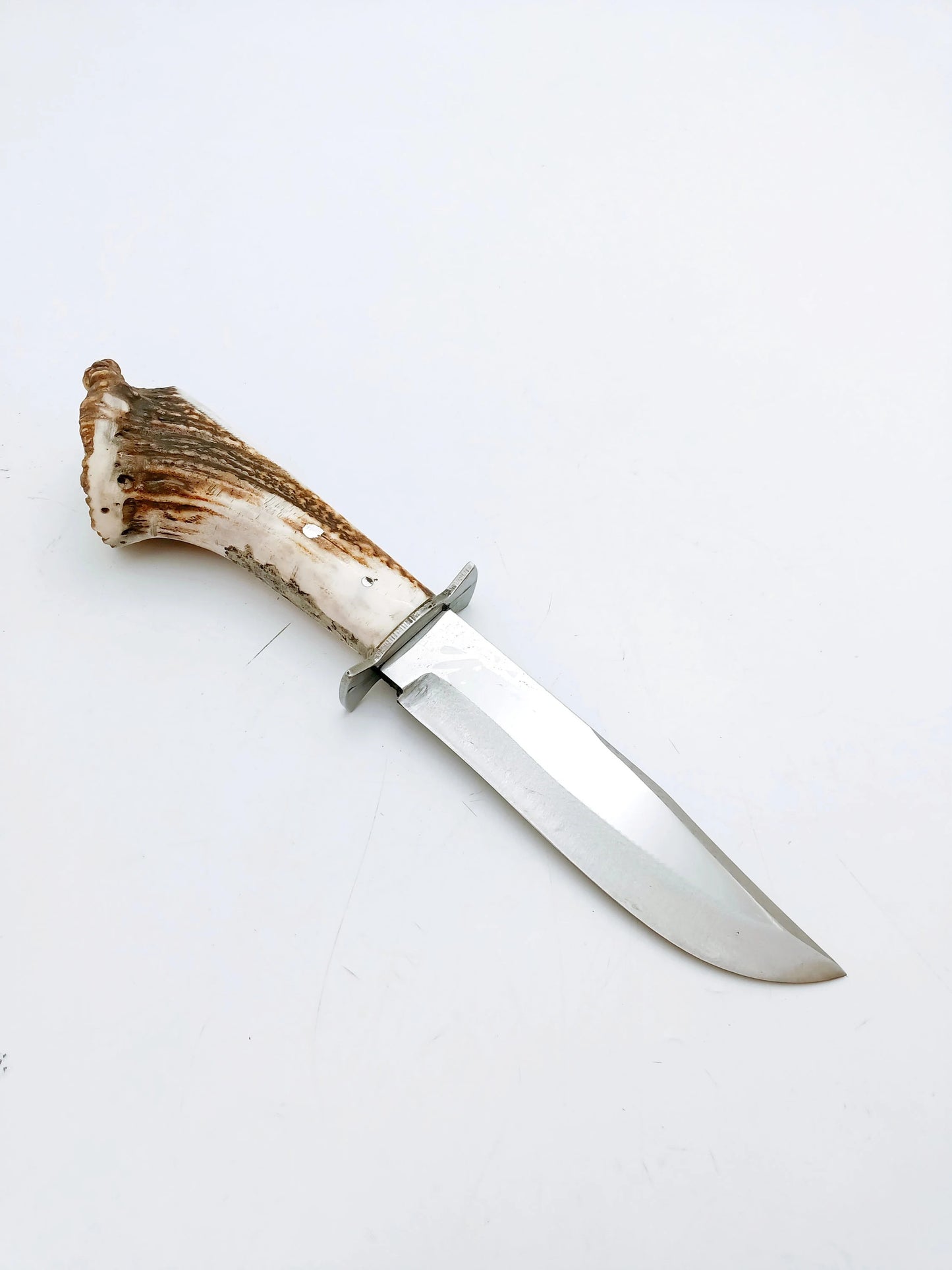 Handgemachtes Survival Jagdmesser mit Hirschgeweih Griff und Lederscheide