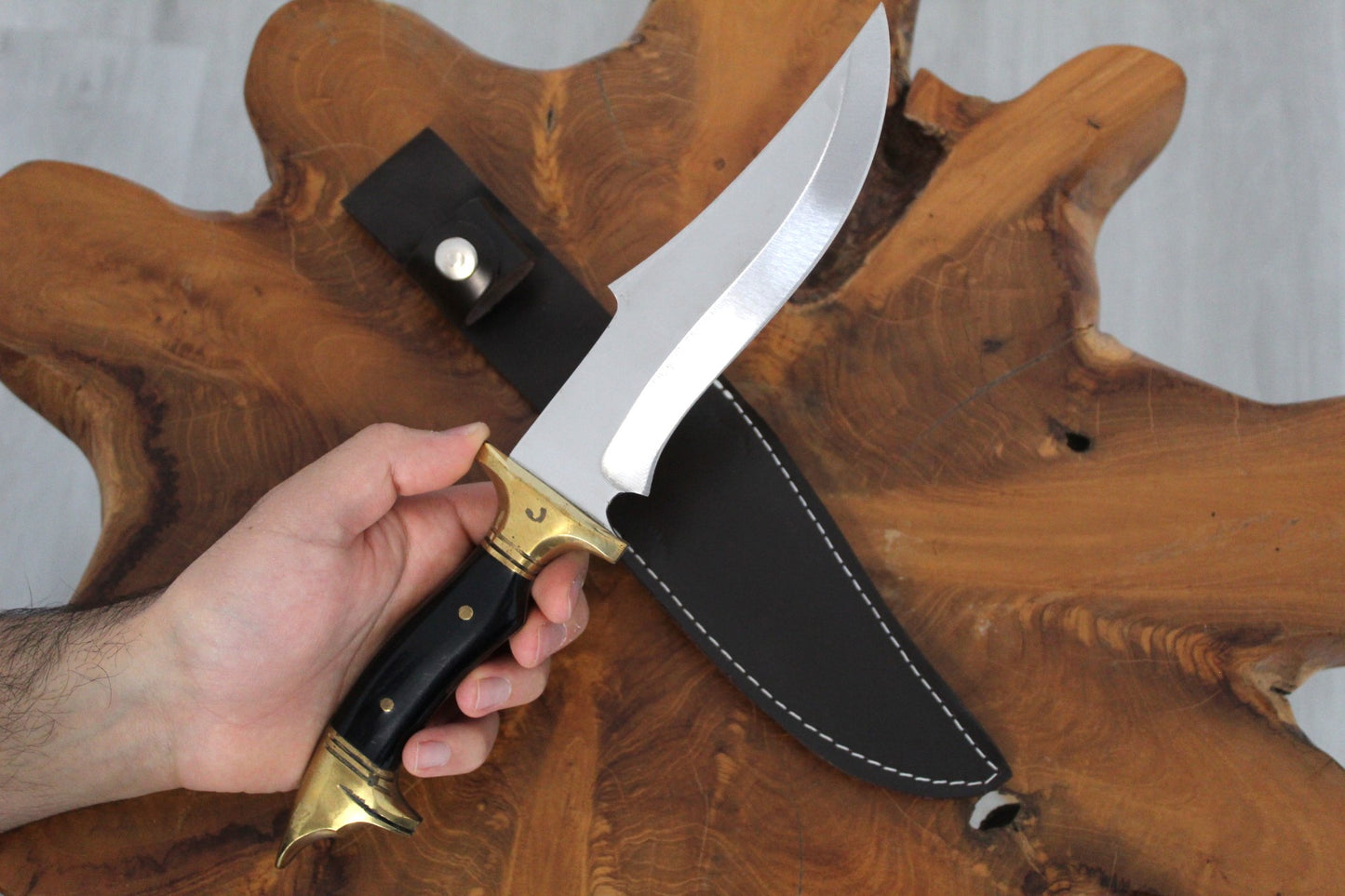Handgemachtes Wolfskopf-Jagdmesser Personalisiert