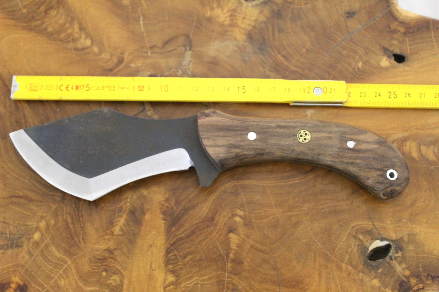 Handgemachtes Walnussholz Tracker Messer mit Scheide
