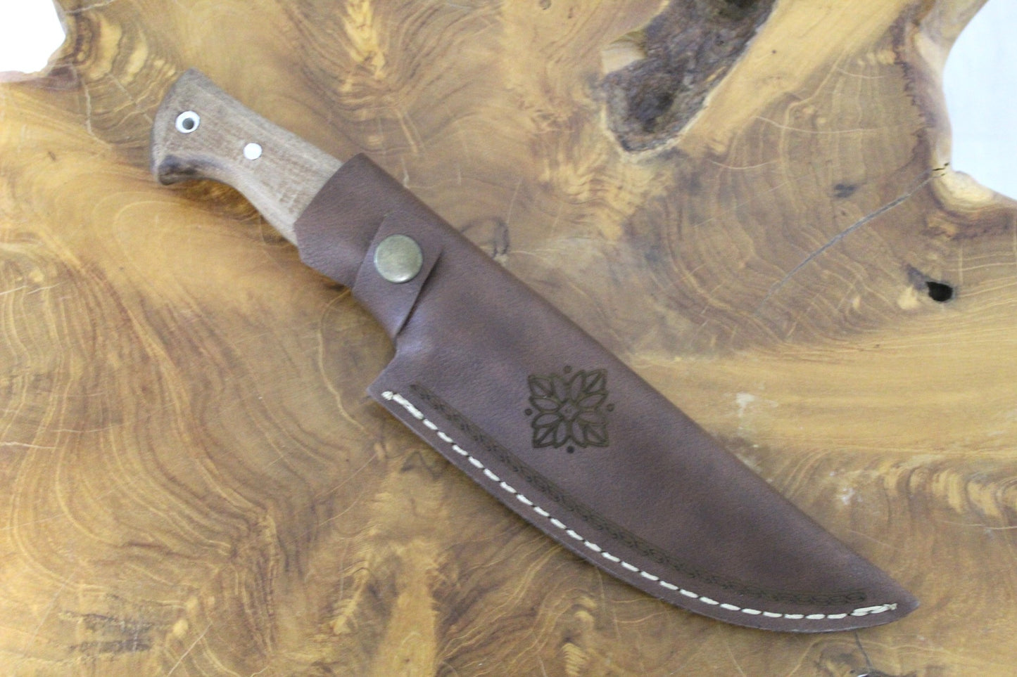 Personalisiertes Wikinger Messer mit Lederscheide