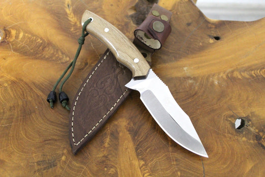 Handgefertigtes 10-Zoll-Walnussgriff-Bushcraft-Messer Personalisiert