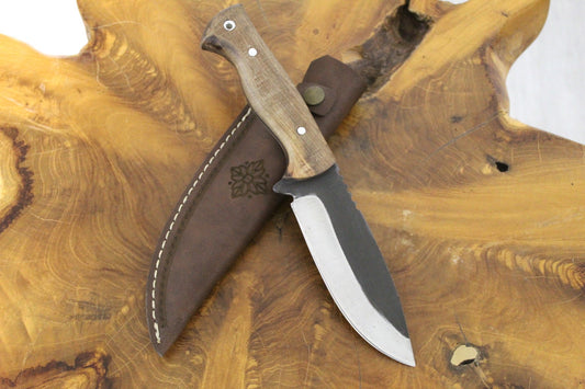 Personalisiertes Wikinger Messer mit Lederscheide