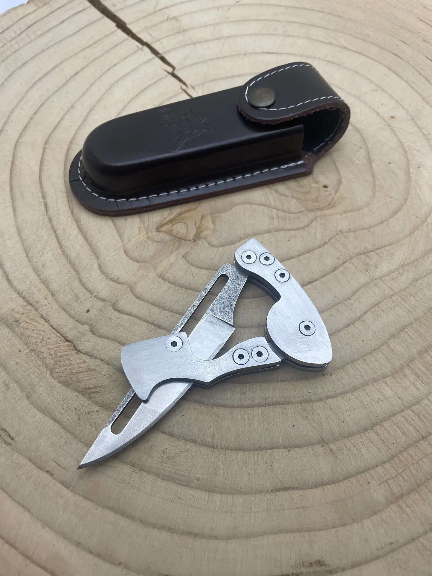 Personalisiertes Taschenmesser mit Scheide