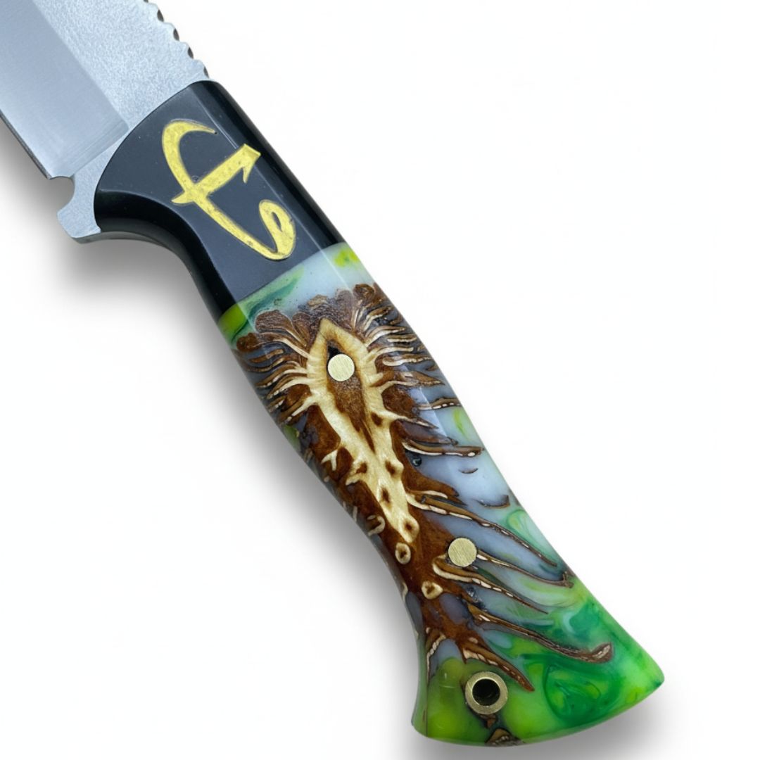 Handgeschmiedetes Outdoor-Messer mit echtem Epoxyd Griff, D2-Stahl und passender Lederscheide - hochwertiges Jagdmesser für Sammler und Jäger