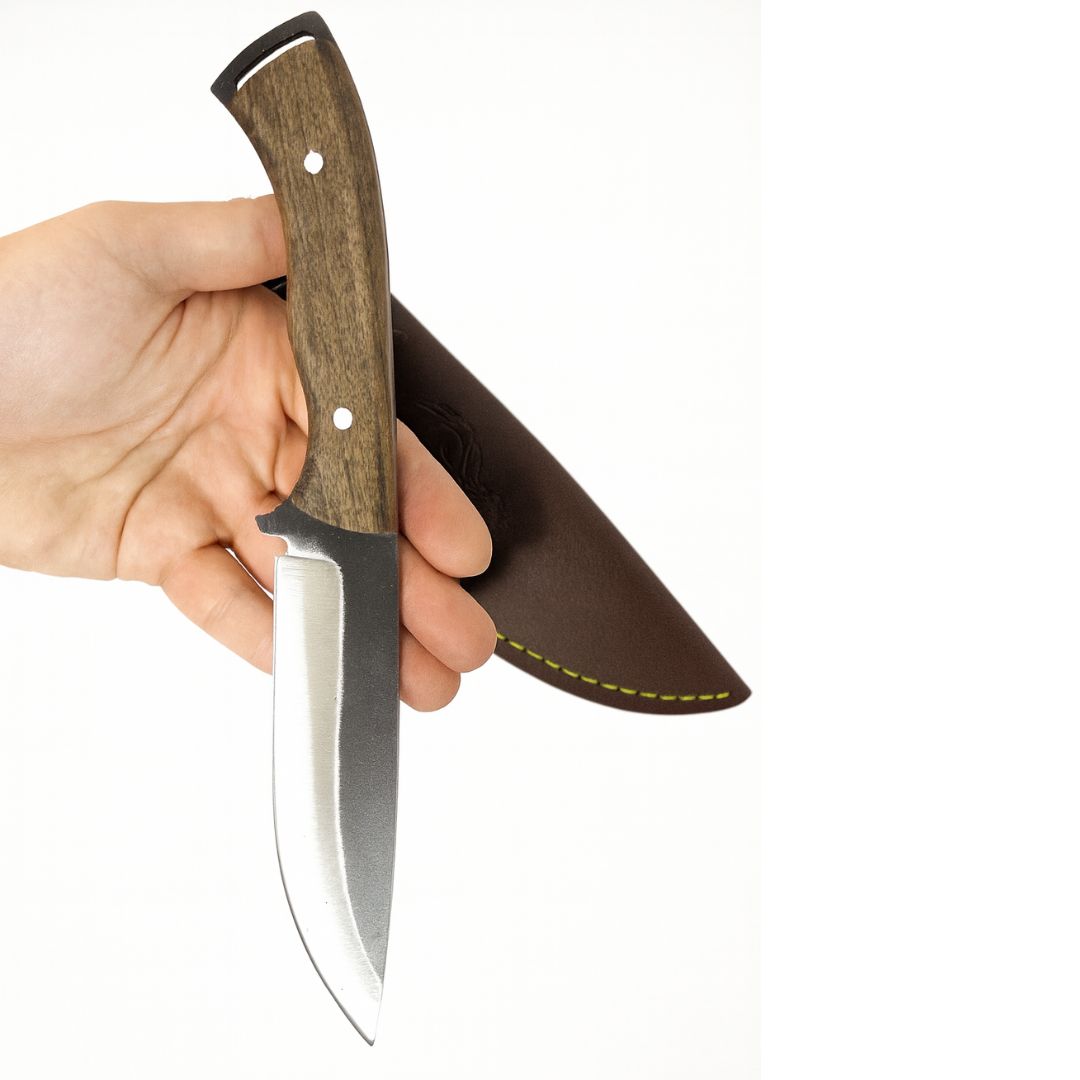 Handgeschmiedetes Outdoor-Messer mit echtem Walnussholzgriff und passender Lederscheide - hochwertiges Jagdmesser für Sammler und Jäger
